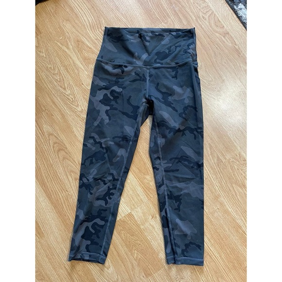 Zyia Active Camo leggings size 2 - Picture 1 of 3